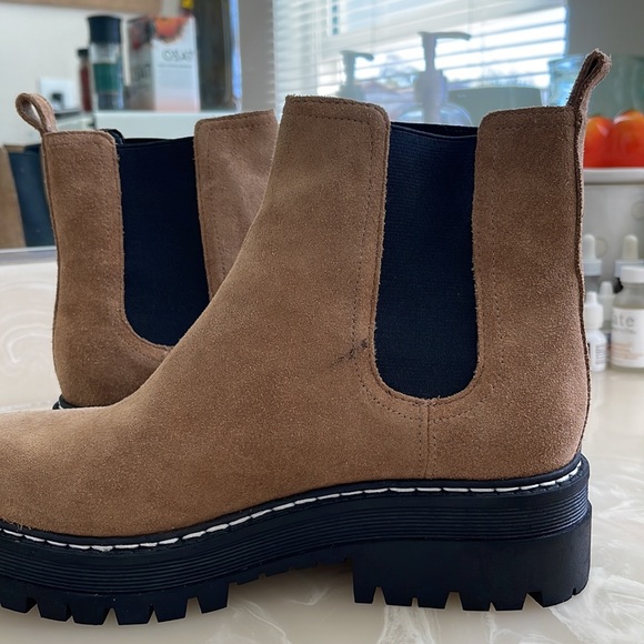 Marc Fisher Chelsea Boot - Picture 4 of 8